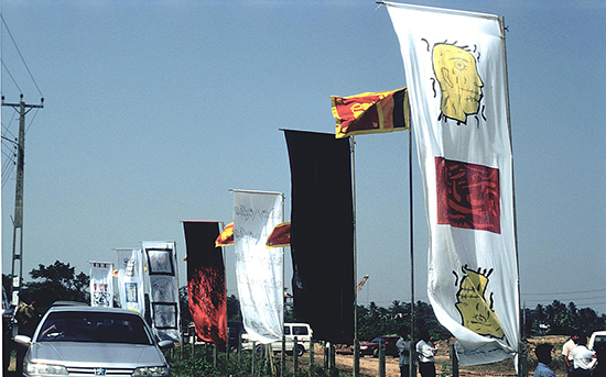Artists for Peace, mobile flag project since 1999, here at the opening of the ‘Shrine of In-nocents’ in Battaramulla, 1999. (Photo: Sabine Grosser)